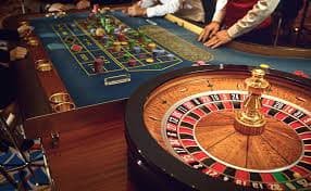 Quickspin game lobby showing Aviator, Sweet Bonanza, Fortune Tiger, and Mahjong Ways tiles