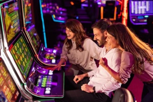 Payout table details for Sweet Bonanza showing symbol values and bonus trigger conditions